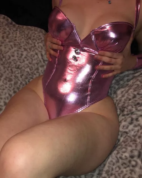 Can you tell I have a phat ass from this angle?