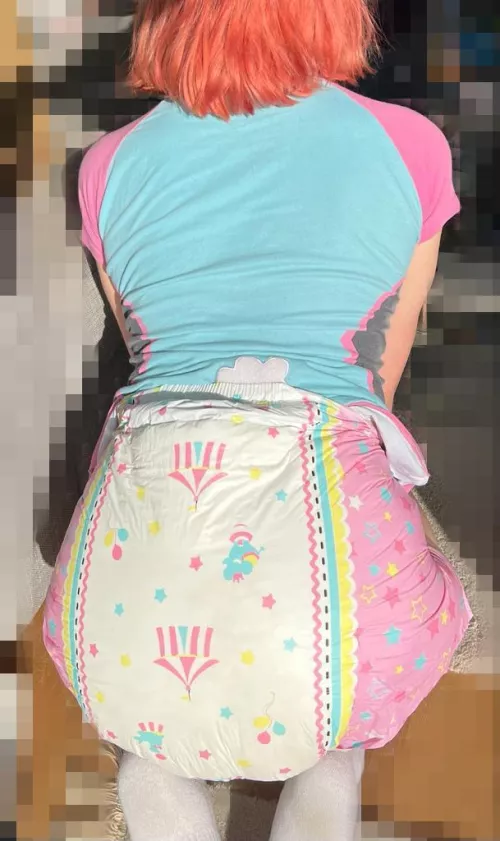 Cant help myself but wet my diaper, do sou think it's time for a change?