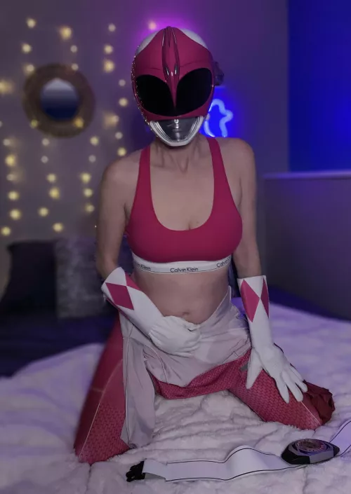 Do you want a slutty Pink Ranger as your wallpaper?