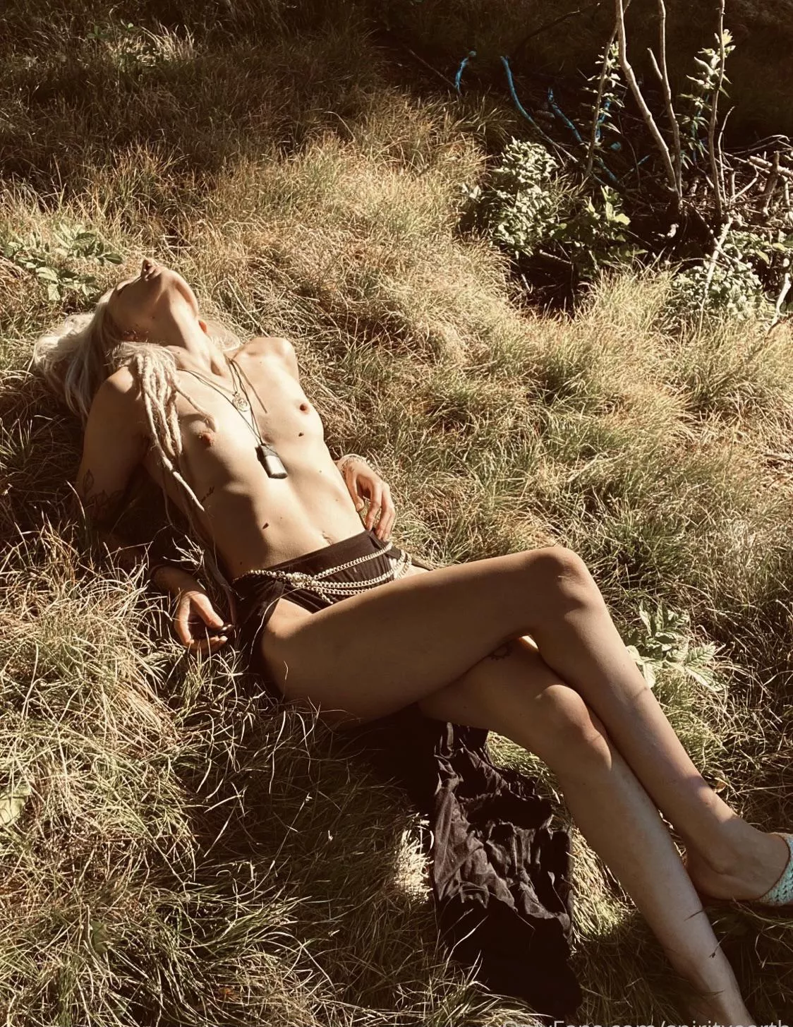 Felt like a fairy in the woods 😜