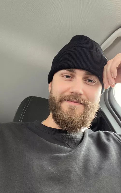 Finally off work. Time to go home shave the beard and relax! Hope you all are having a good Sunday!