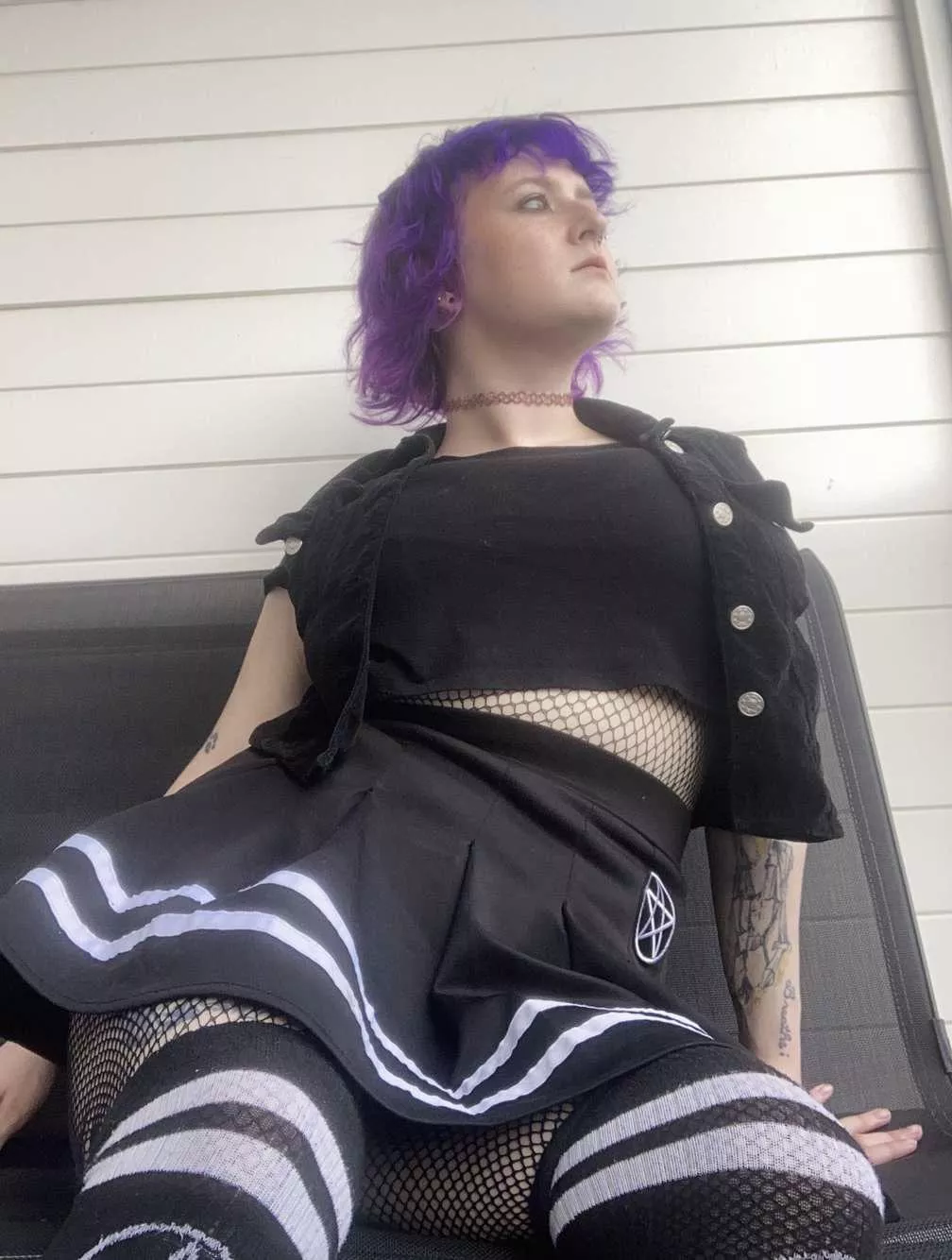 Fuck me on my balcony? 💕