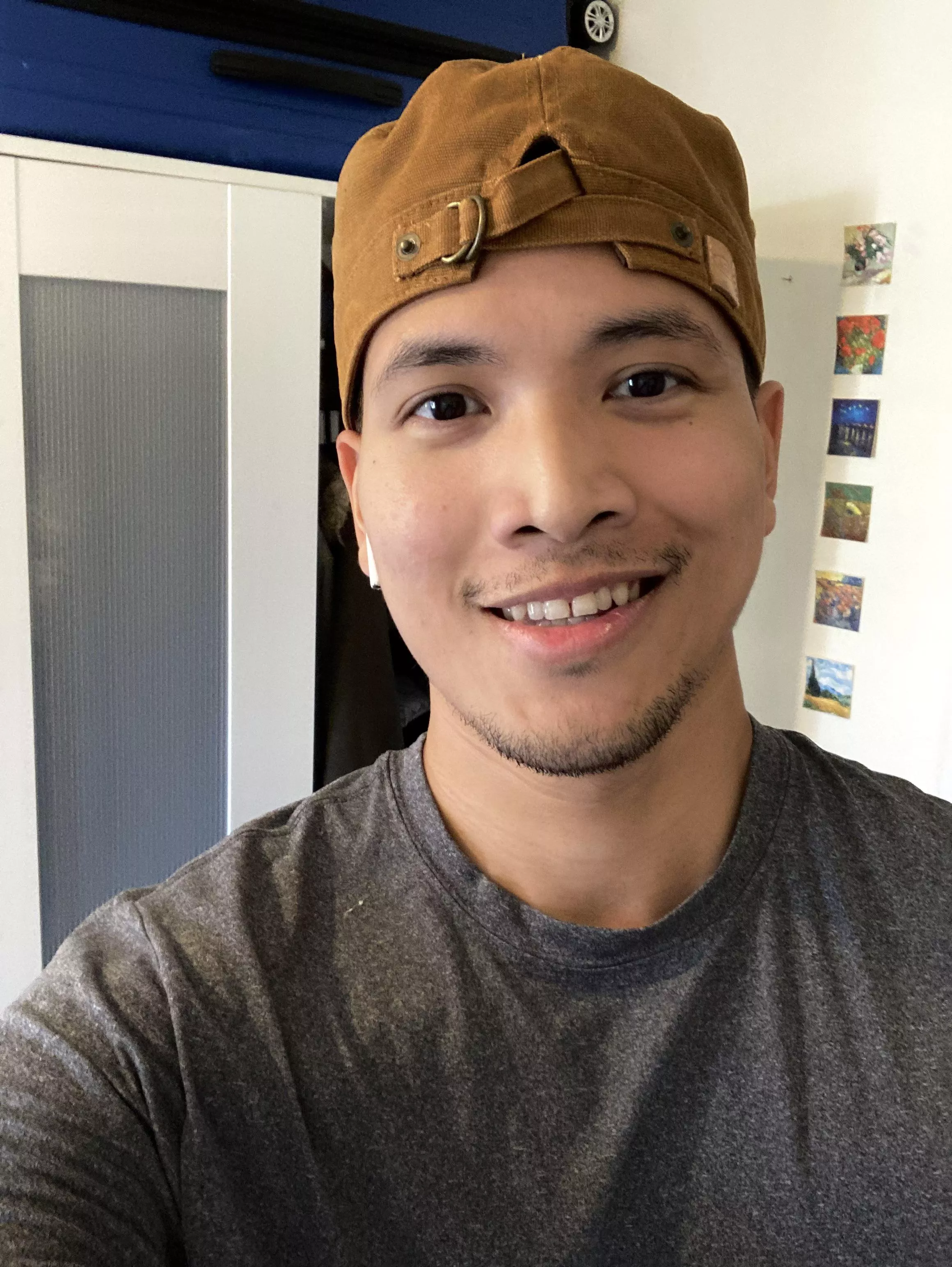 Gonna go for a walk, wanna join? Happy Sunday, bros! ☀️