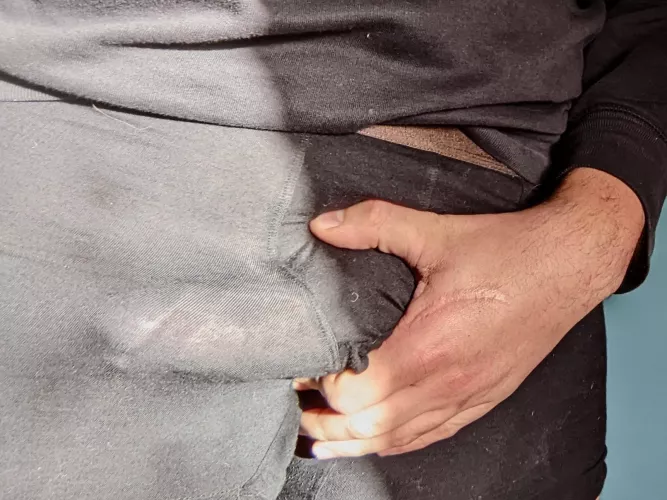 Haven't cummed in 10 days, wanna help me explode ?