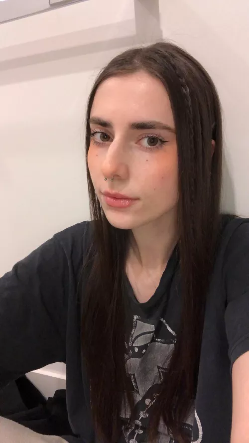 Hope you like big nosed girls 🫡