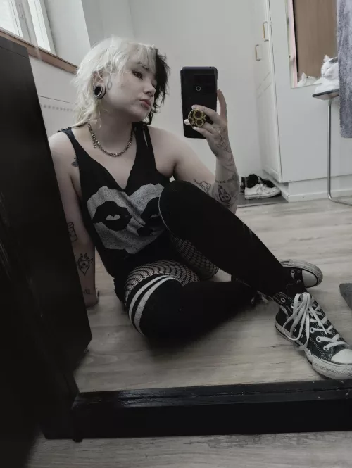 hows your evening going? 😘🤭