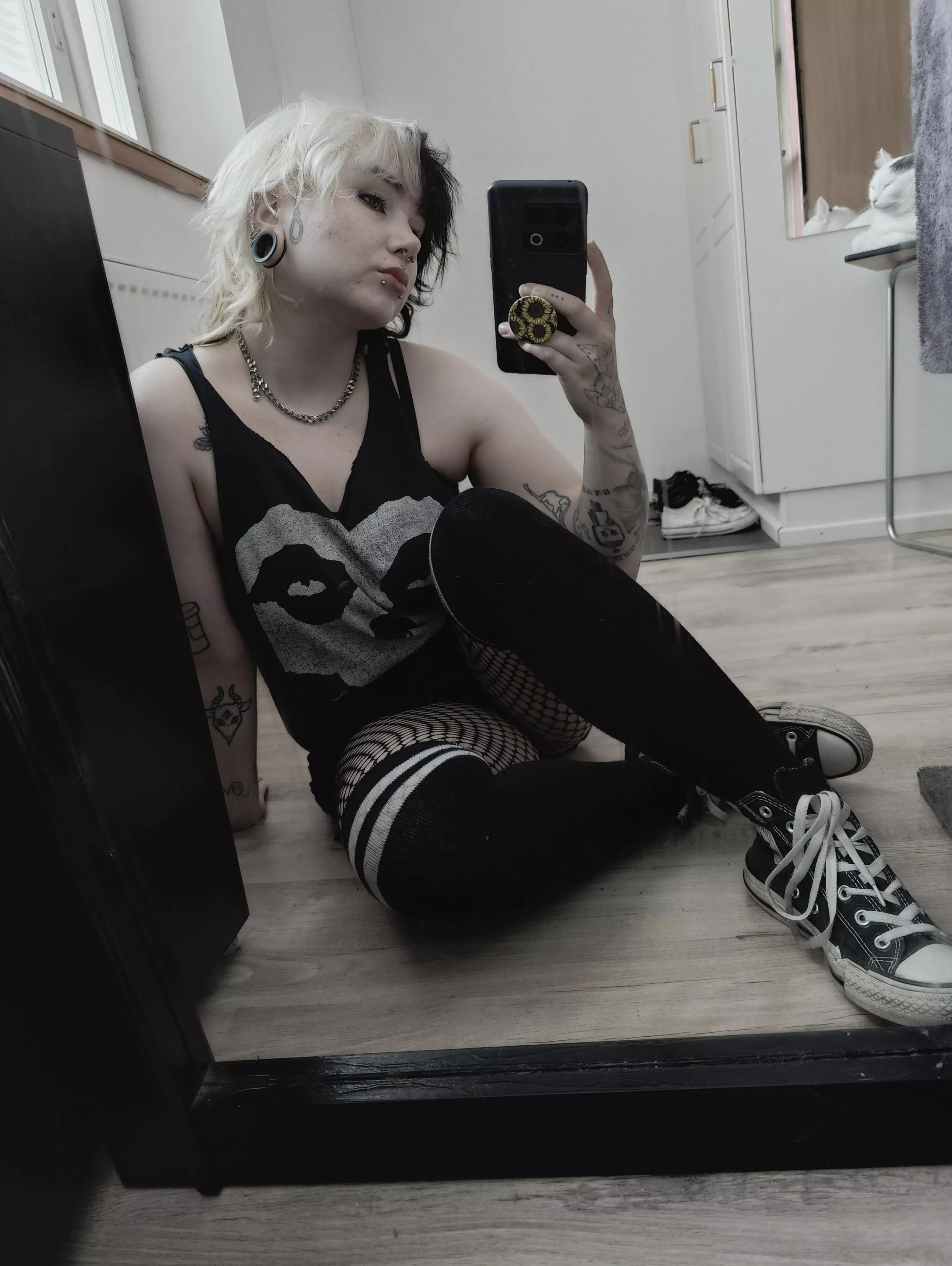 hows your evening going? 😘🤭