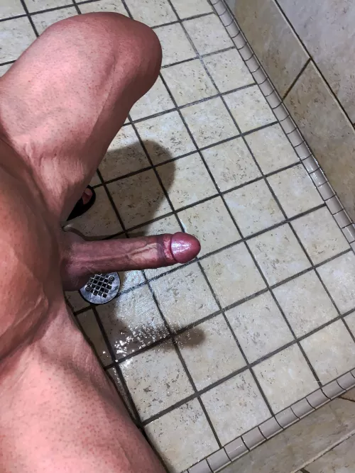 I cast a shadow 👀