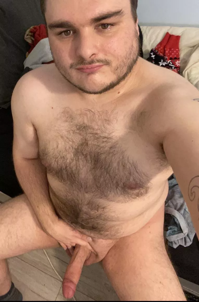 If you like thicc hairy dudes then I may be the guy for you