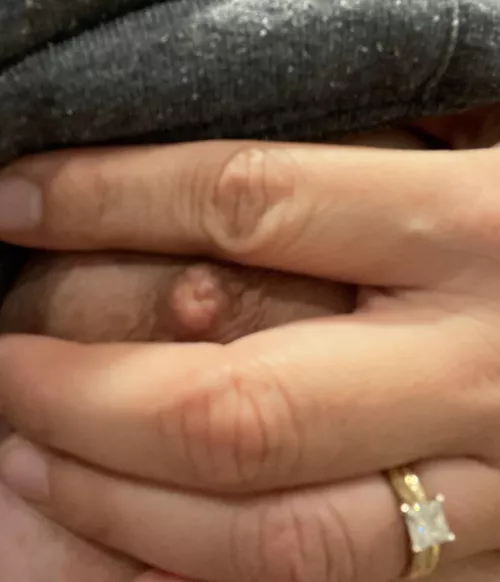 I’m so sorry. The camera didn’t want to focus on the diamond.