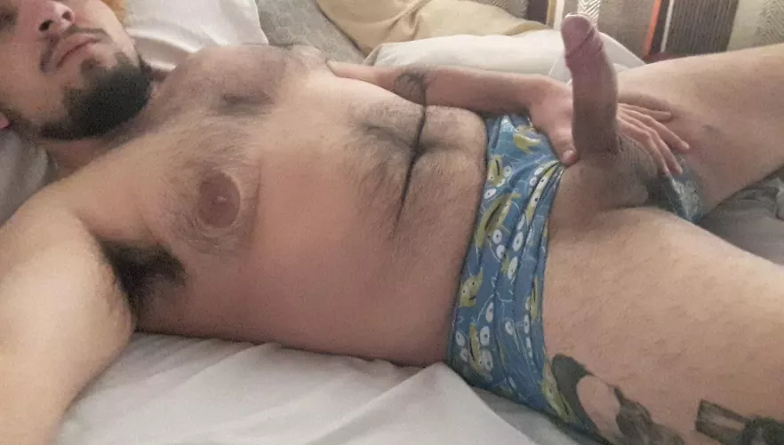 Im the kind of bi-guy who Will wake you up drilling my meat into you 🤗