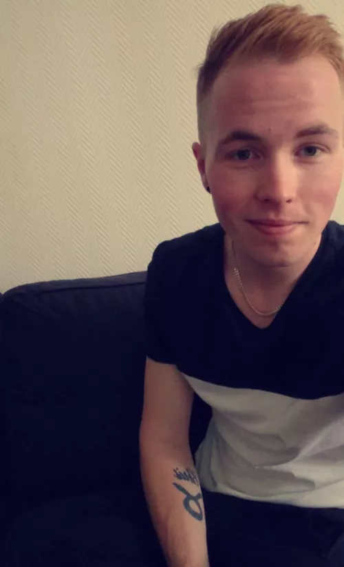 Just got home from a night out, come and chat with me 😄 22 yo