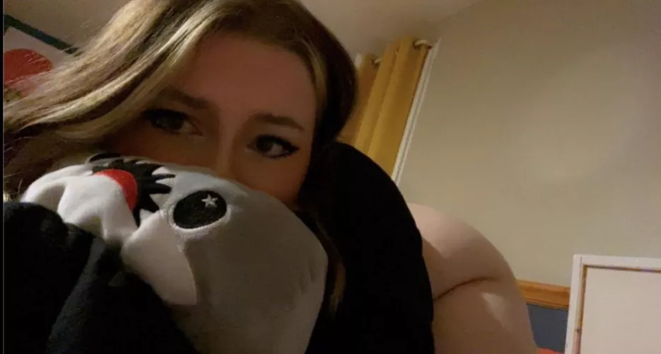 Keep me company?💖