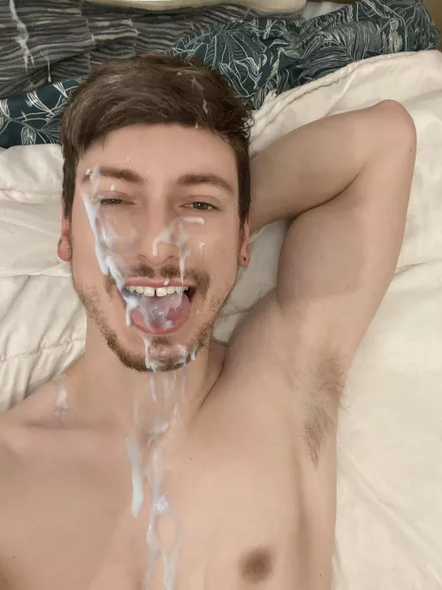 My cumshot went too far, but I liked it! 🍌💦