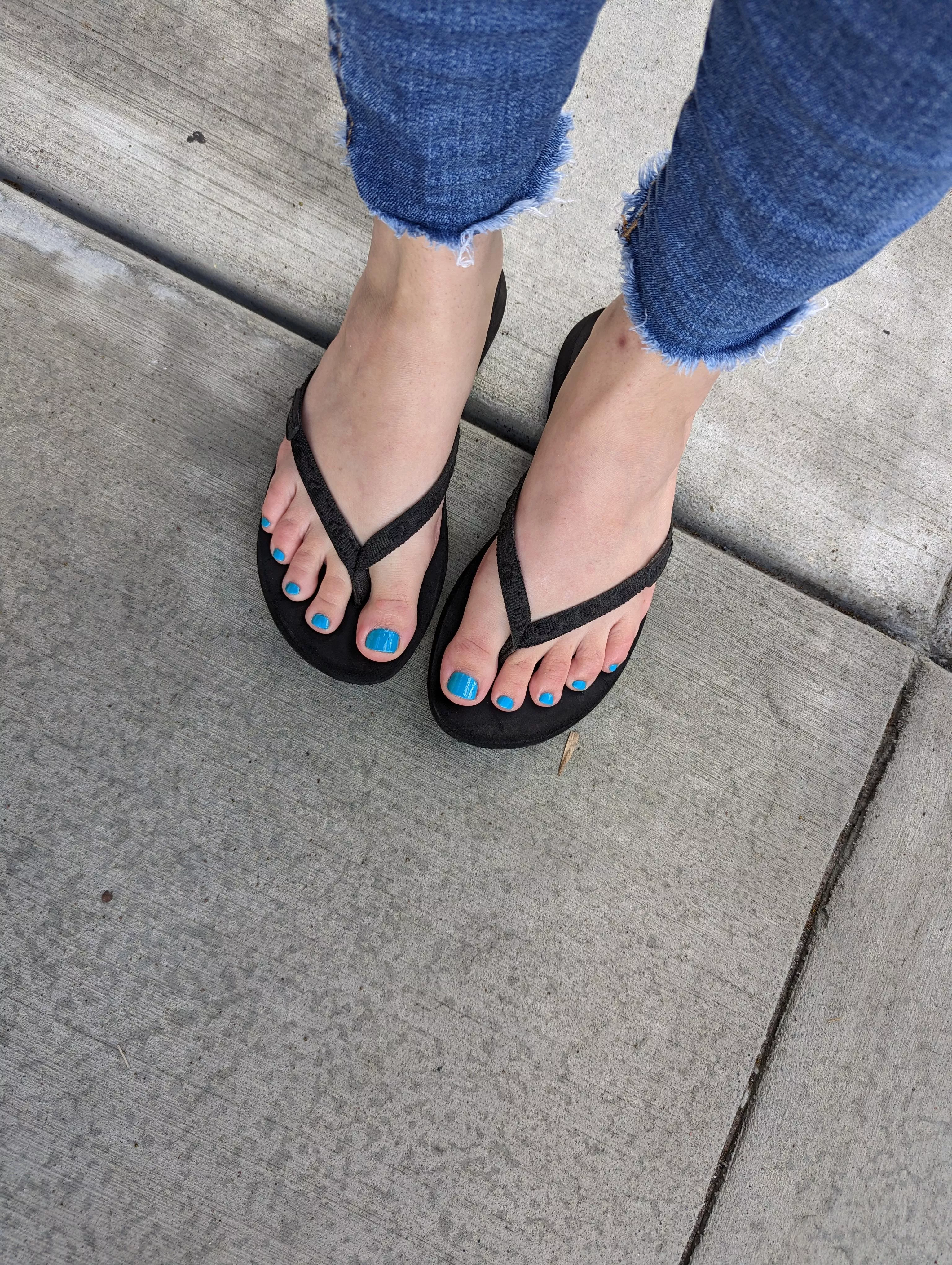 My cute suckable feet!
