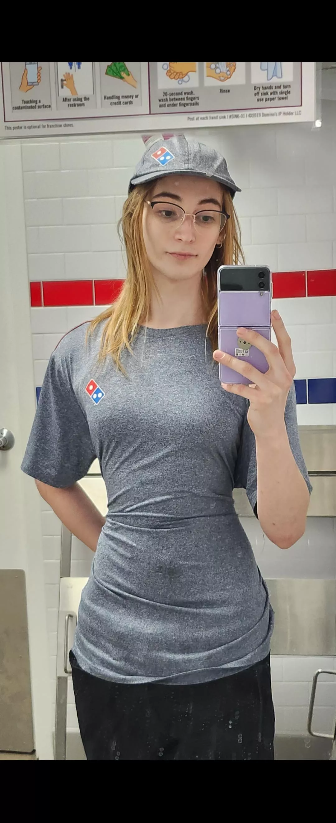 my shirt too big 😡