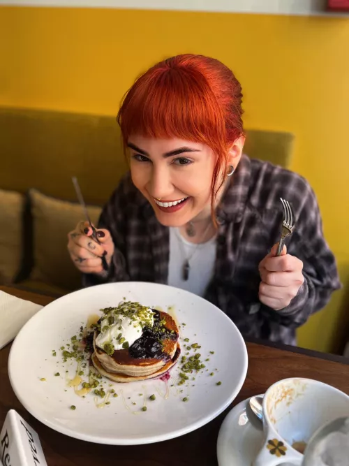 Obsessed with pancakes 😋