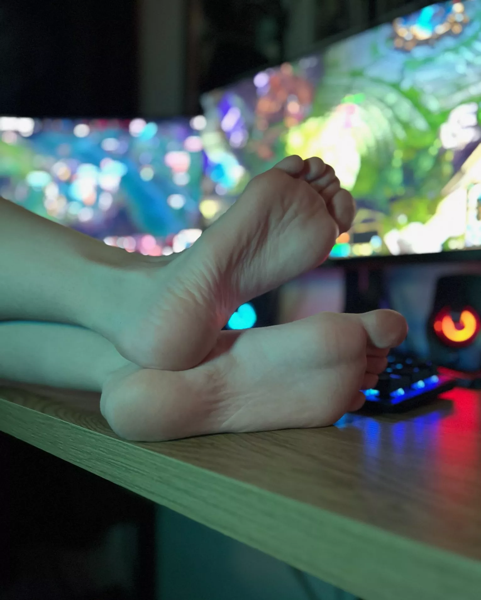 Play games or with feet?