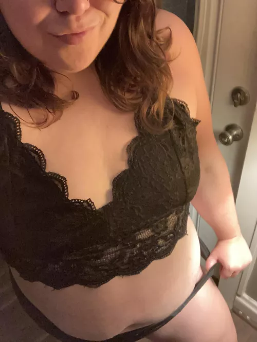 She’s kind of hot tho…