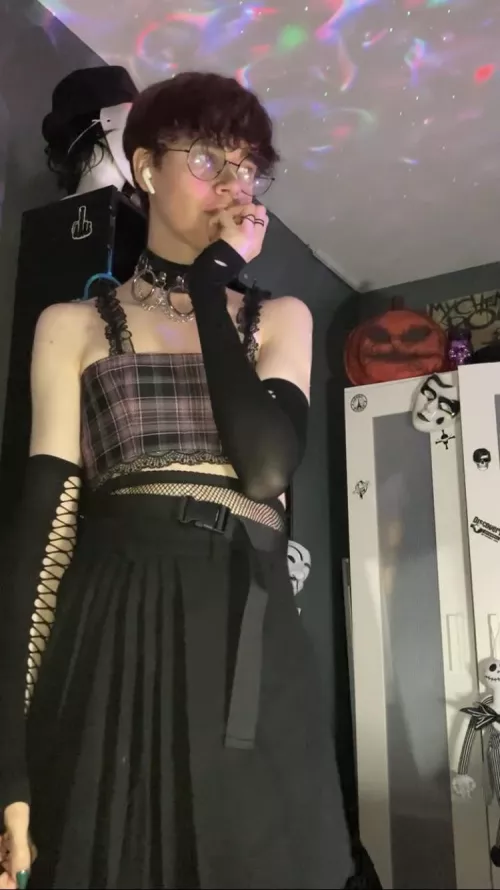 Should I grow out my hair or keep it short?