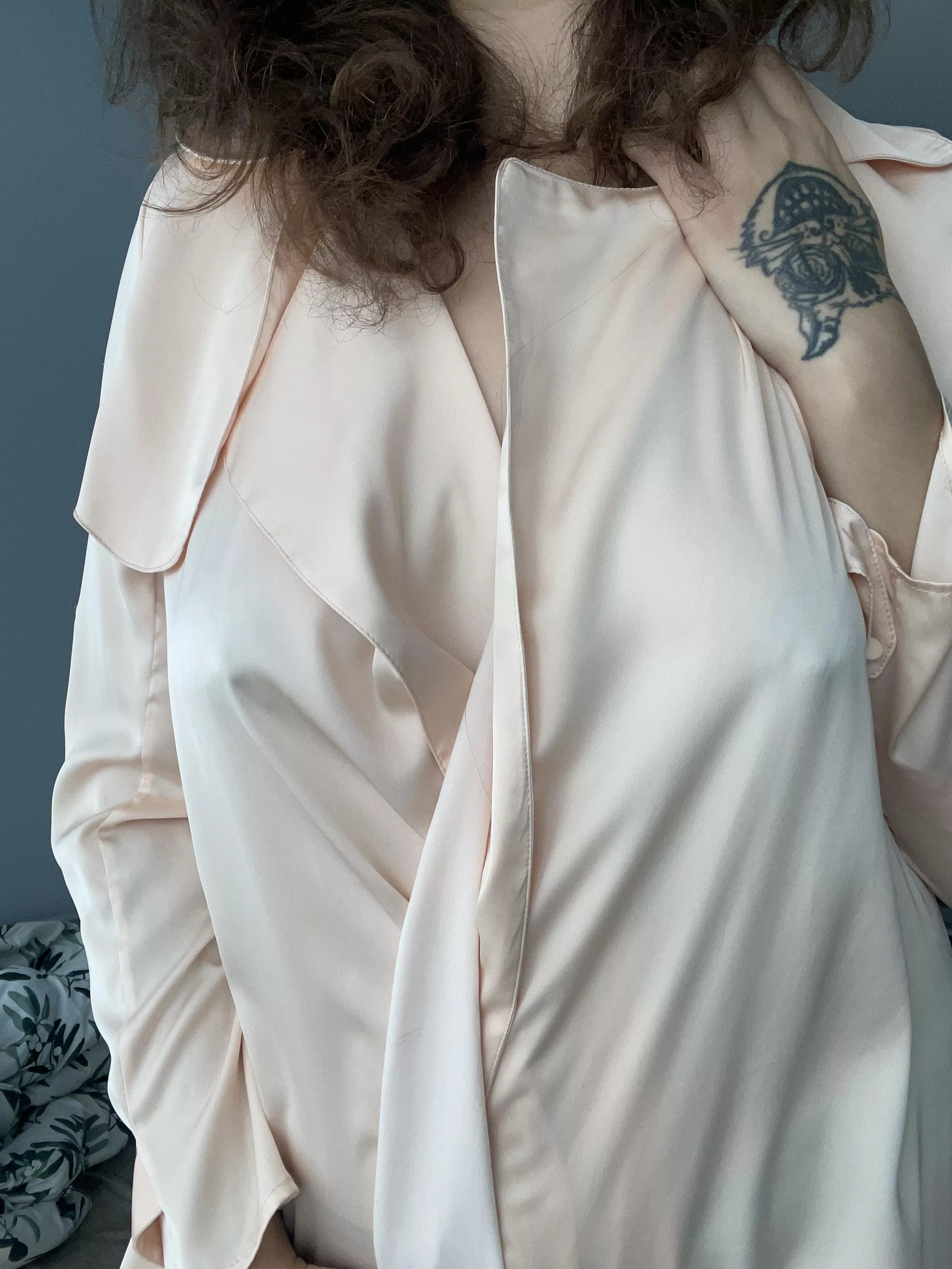 Silk and no bra make me feel so sexy