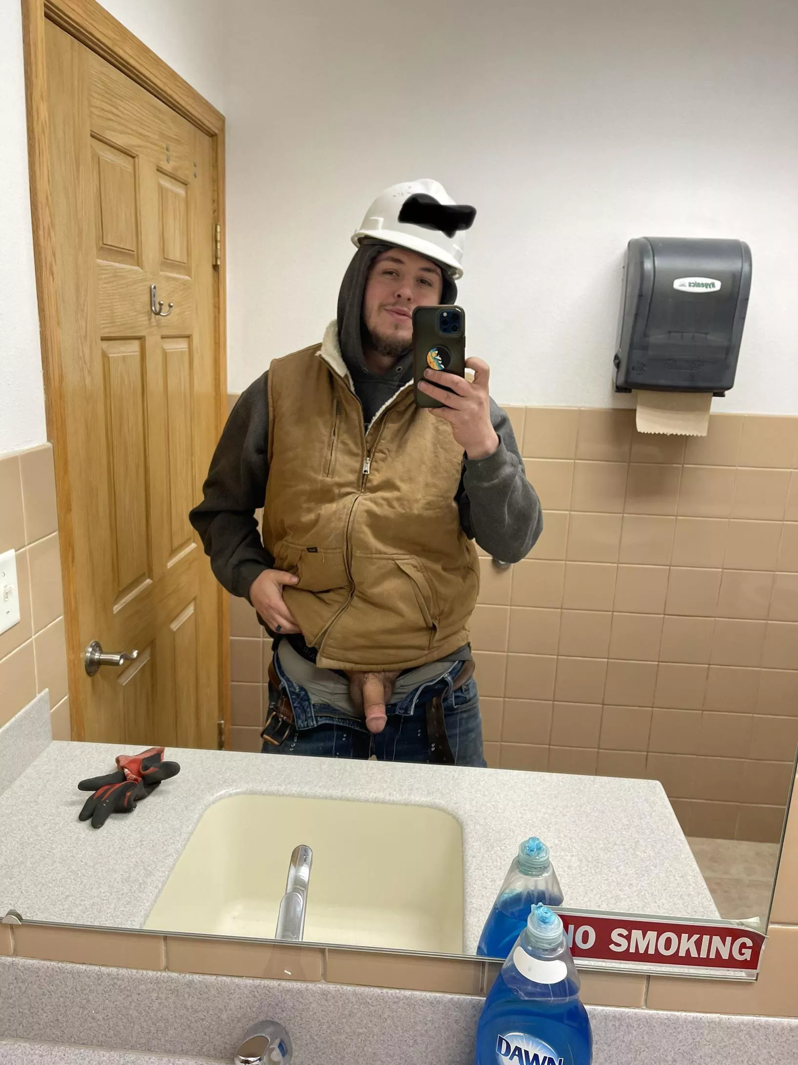 Snuck off the job site to take this 🤪