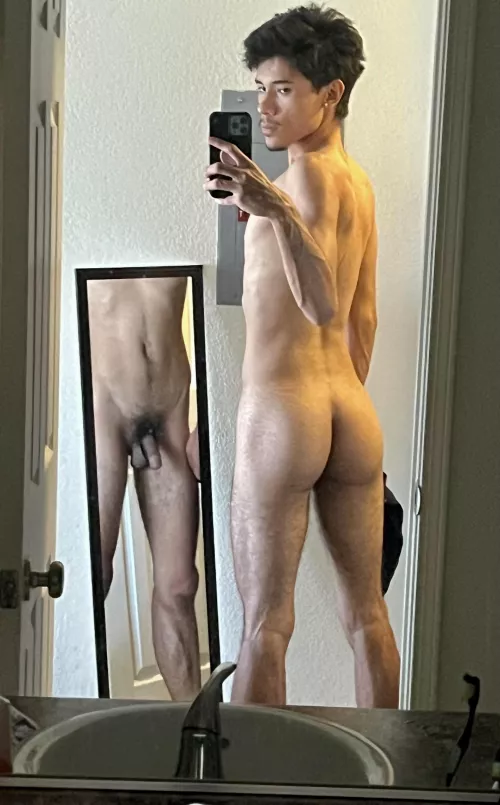 soft cock and a supple ass, grab whichever one you’d like 😈
