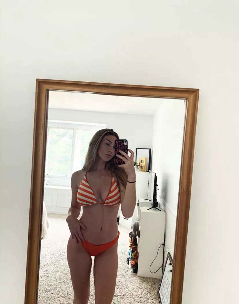 Swimming pool in the bed room