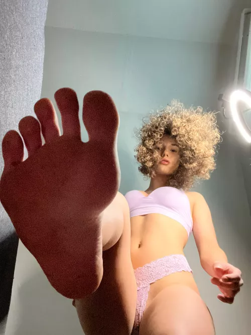 The view of Giantess Liv before she steps on you 😈🦶🏼