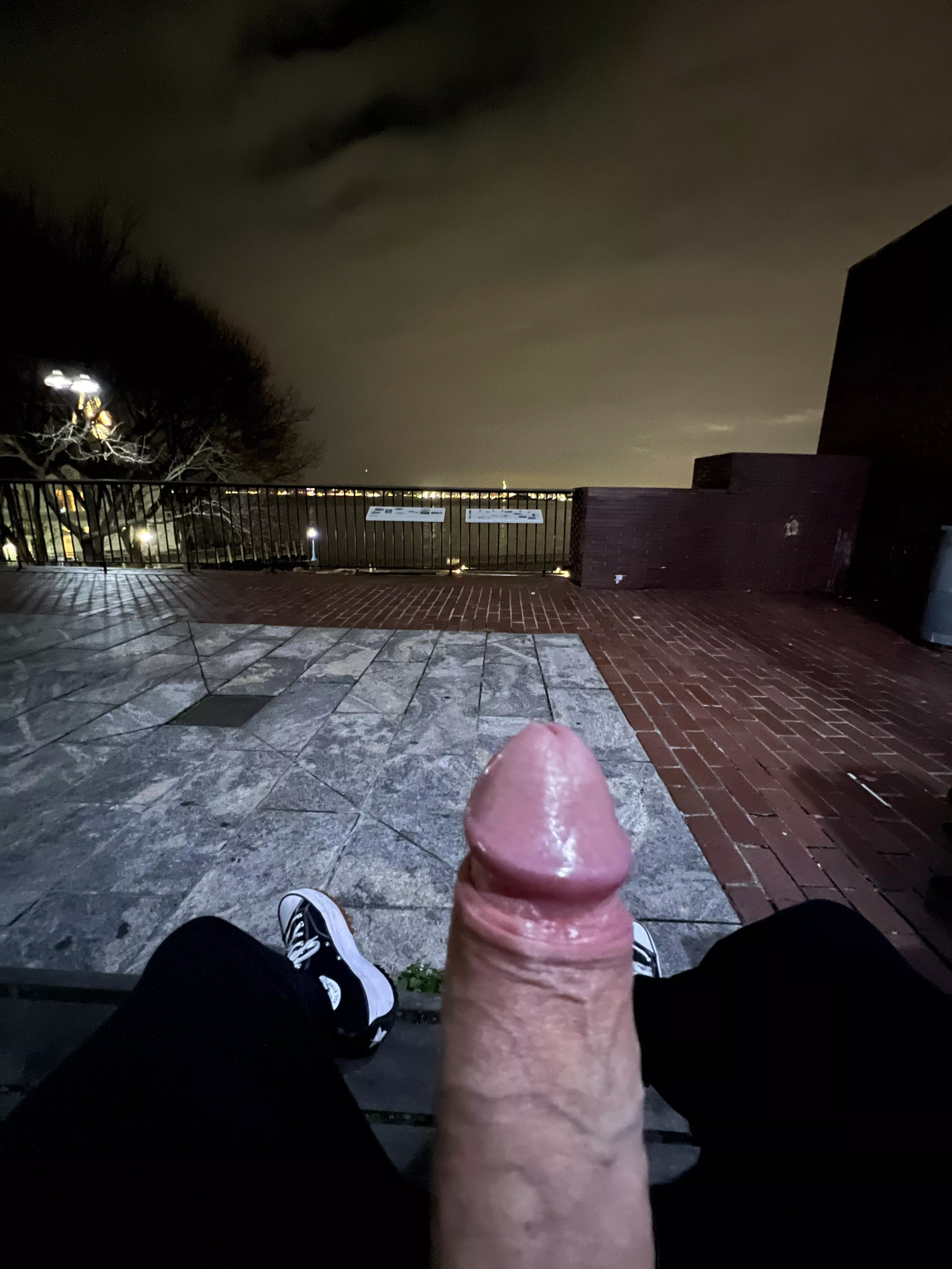 Waving to the statue