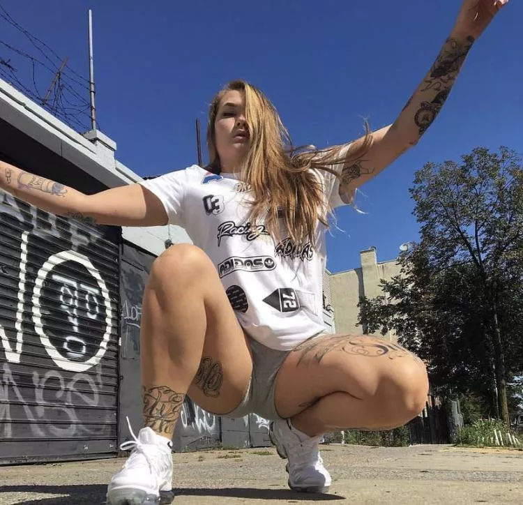 What I look like before I suffocate you to death with my perfect thick thighs and my huge ass [domme] ...you're too worthless and pathetic to die from this fat pussy