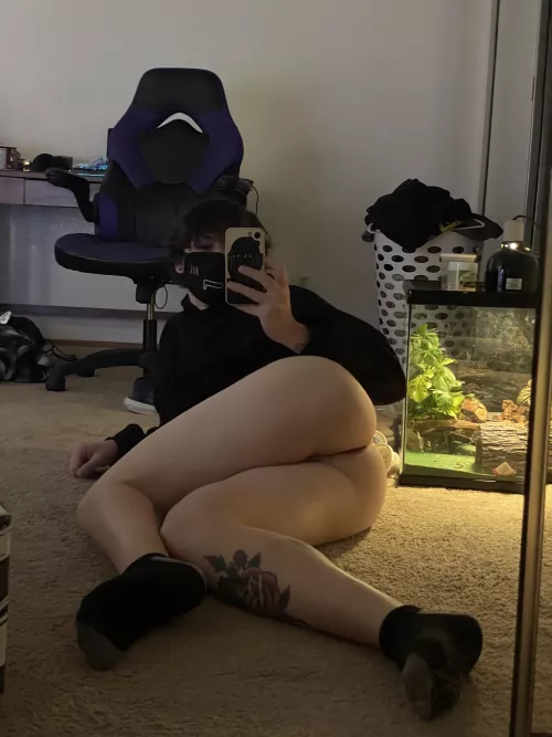 You come home and find your bf wearing your hoodie, what do you do?