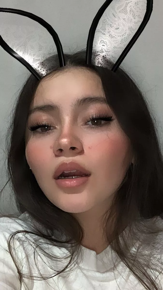 Your Bunny Girl 🐰🤍