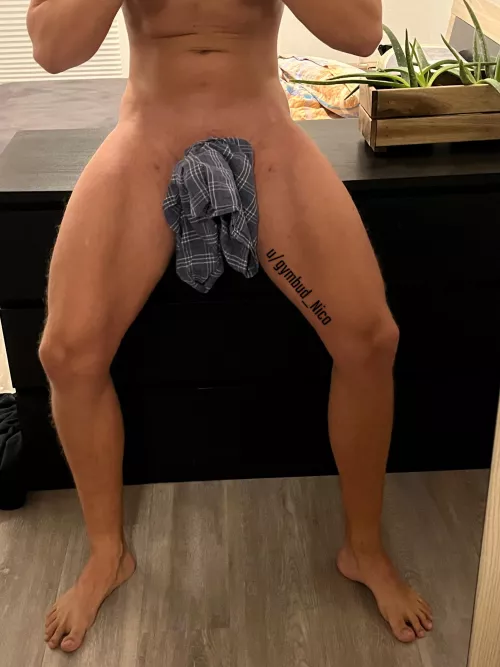 [21] [M] I hope someone likes my muscular legs