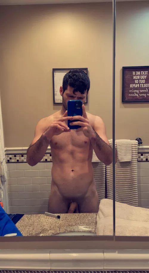 27, was feeling myself a little today 🥱👀 (m)