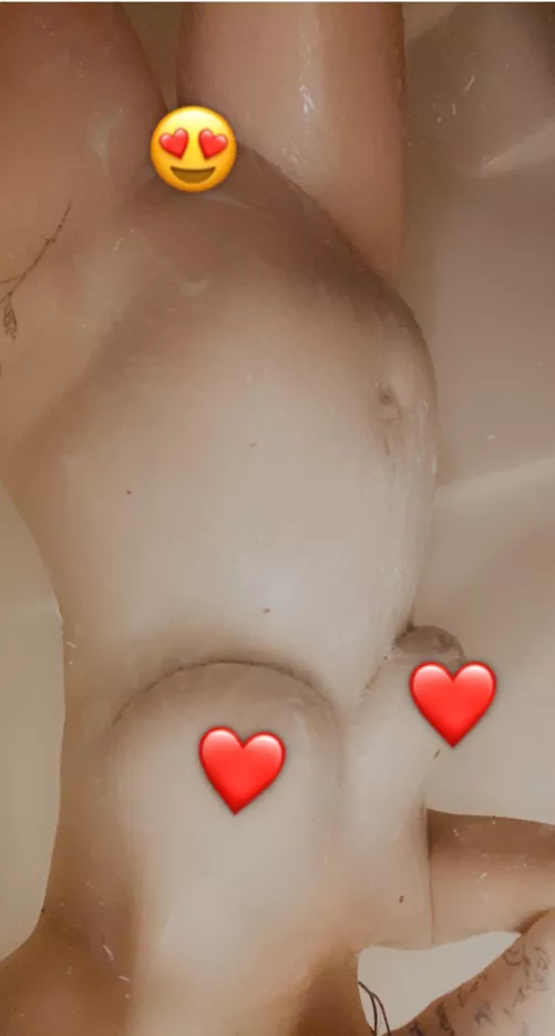 28 week, do you like my little belly?