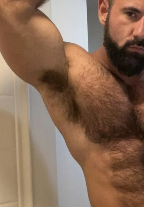 About to shower 💦💦