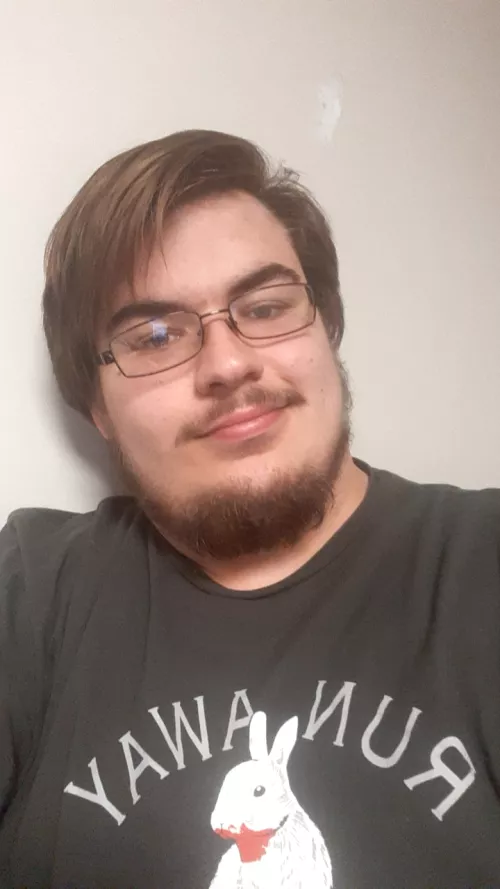 been lurking for awhile. need a hair cut so bad.