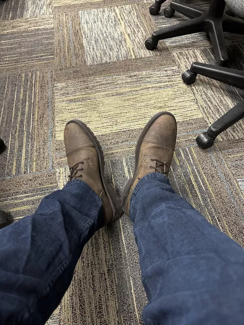 Boot of the Day!! Thursday Captain in Tobacco