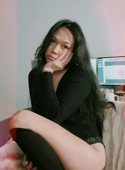 Bored af, talk to me