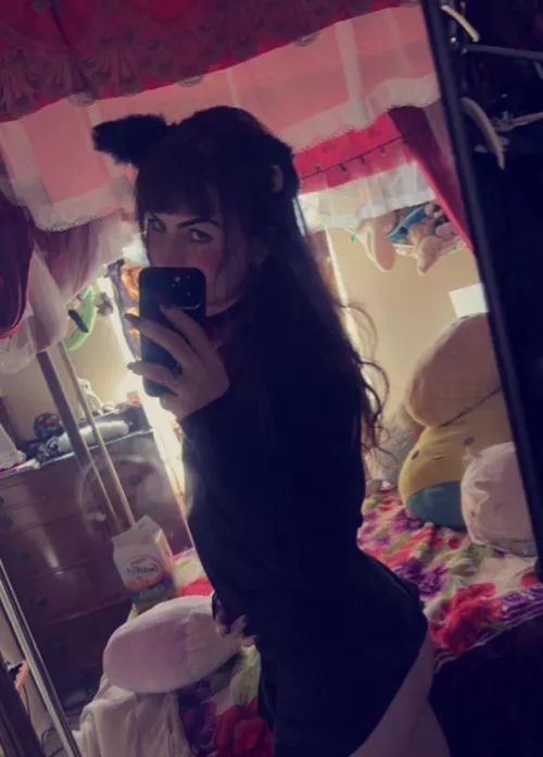 Cat girl at your service sir, teehee 🤭🐱✌🏻💖🖤💋