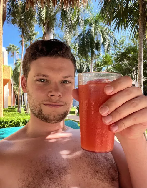 Cheers to the Caribbean ☀️ 🏳️‍🌈