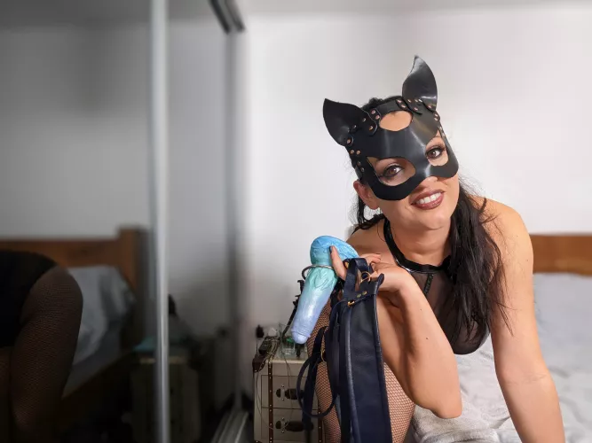 Could you handle my girlcock?