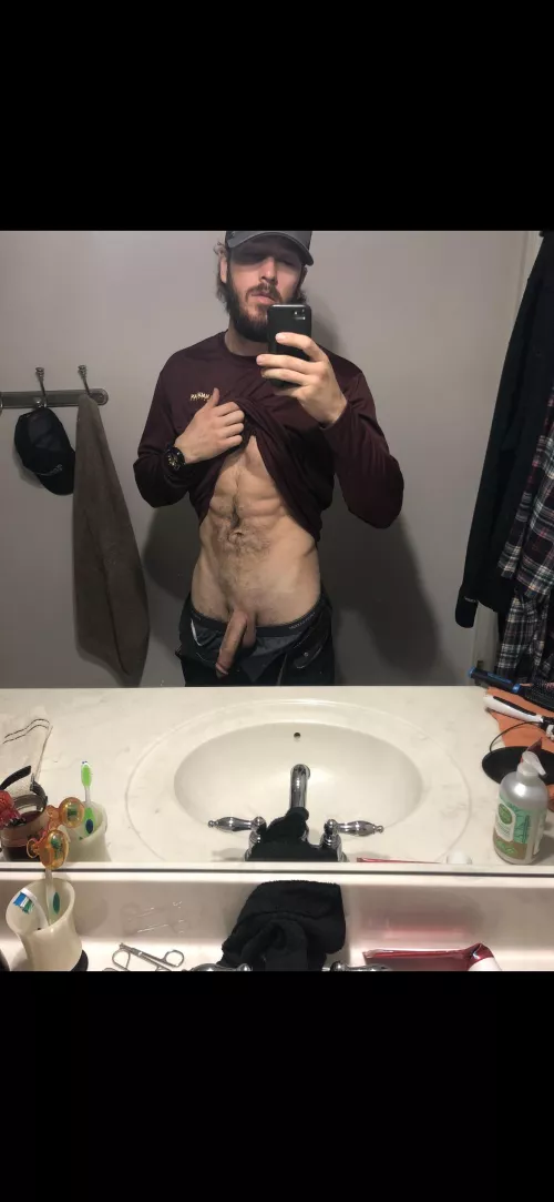 Dm if you wanna see me cum