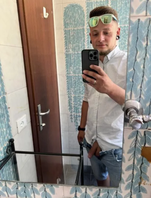 Do you like it when it’s peeking out? 🍆💦