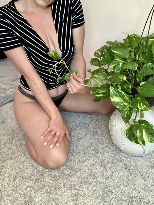 Embracing my mom of 2 body [f]