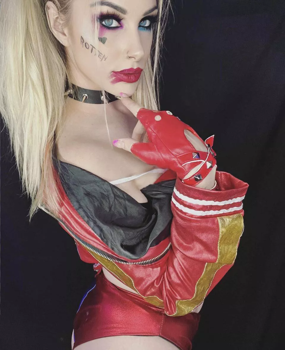 eva_rocks and eva_rocksttv