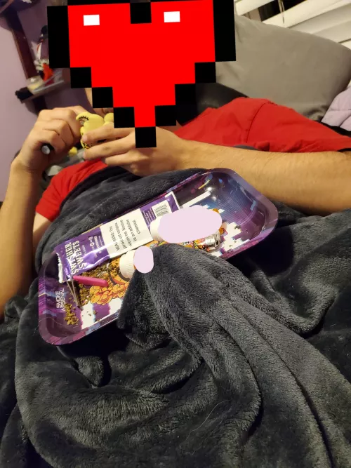 (F) My bf knows how to hold the tray properly 🥰🍆