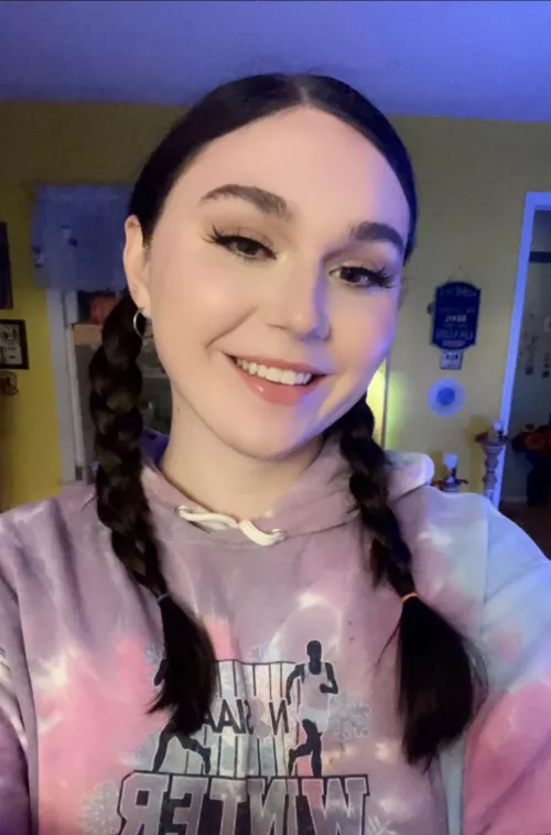 feeling extra cute in these braids🙈