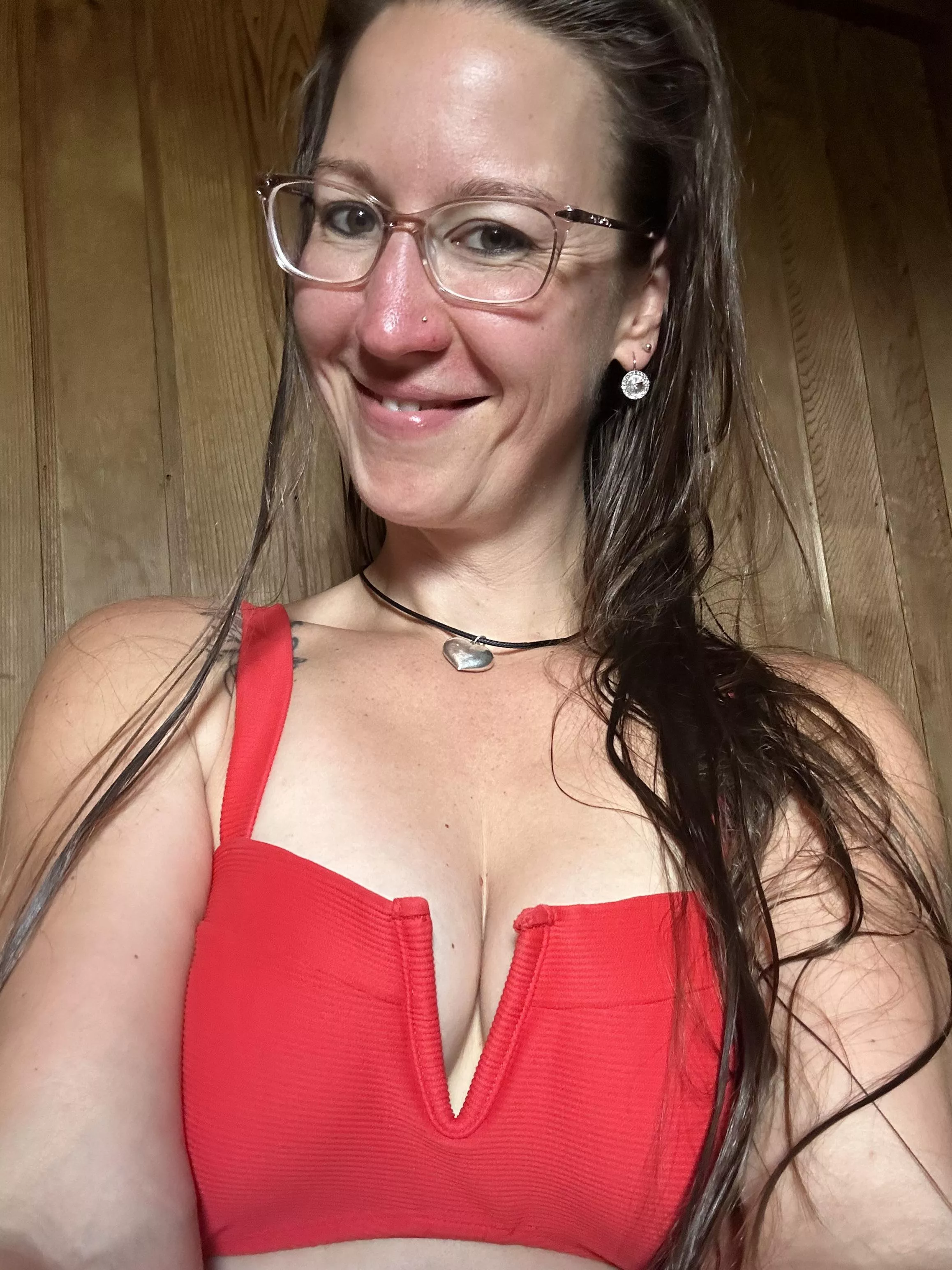 Glasses are getting hot in the sauna 🥵